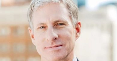 Chris Larsen Family Wife Children Dating Net Worth Nationality